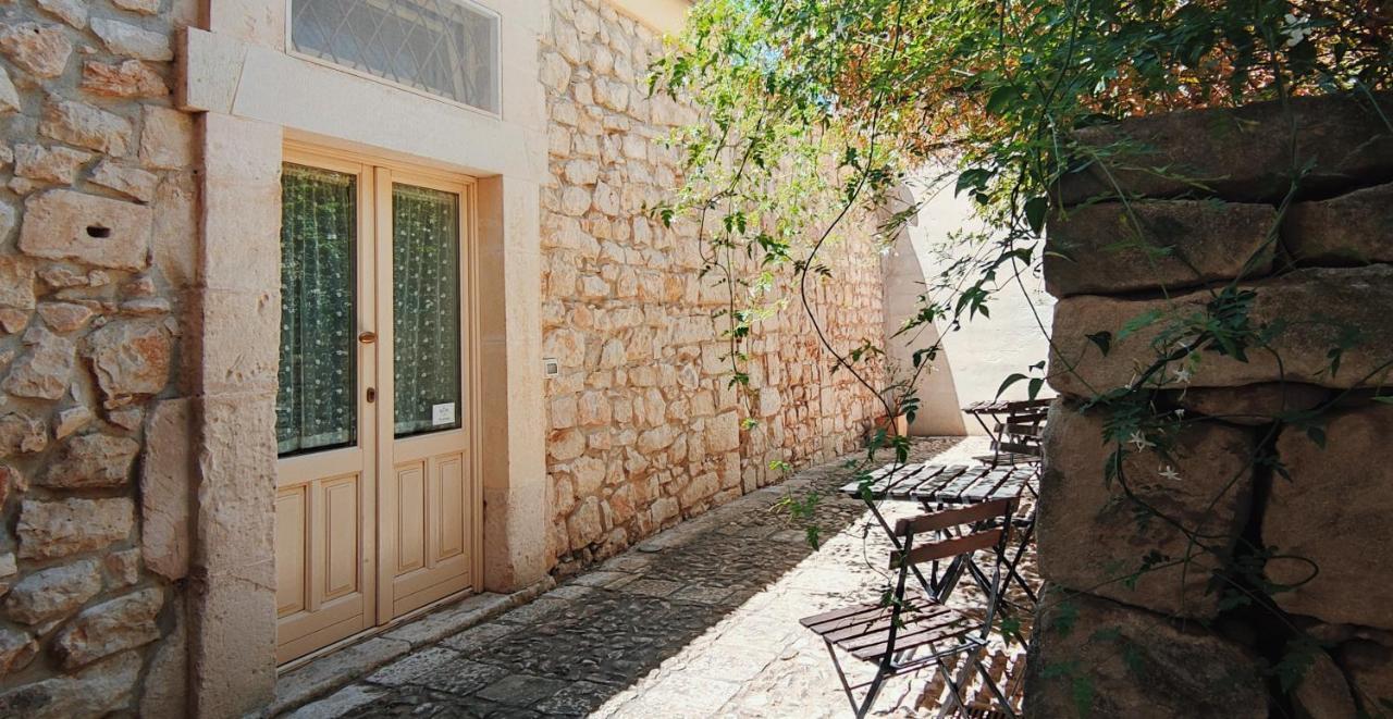Palazzo Gambuzza Aparthotel Ispica Exterior photo